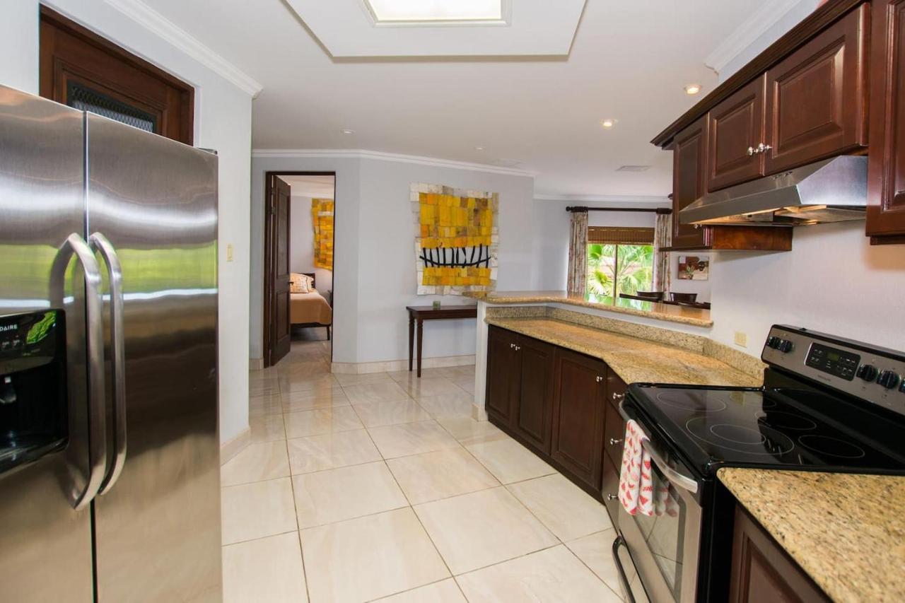 Exclusive Home On Golf Course At Reserva Conchal Is Stunning Inside And Out 普拉卡海尔 外观 照片